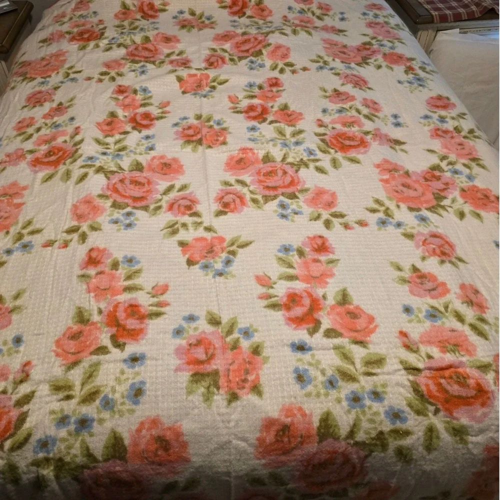 Chatham Vintage Floral Rose Thermal Blanket Shaby Chic Satin Trim Cottagecore